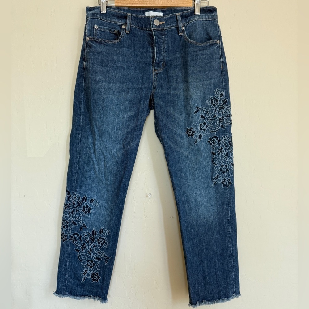 LOFT Medium Wash Boyfriend Straight Leg Jeans Embroidered Floral Size 6 28